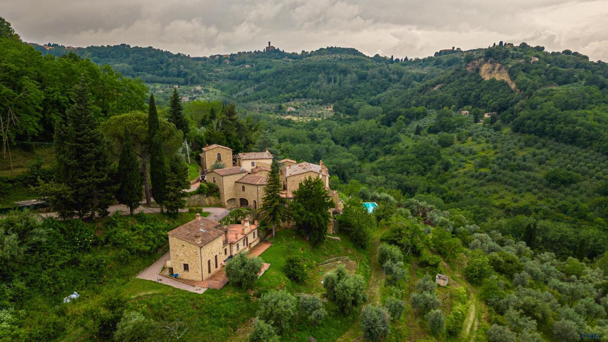 Borgo Gatteraia Aparthotel Volterra Exterior photo